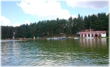 Pywanie kajakiem po jeziorze Wda