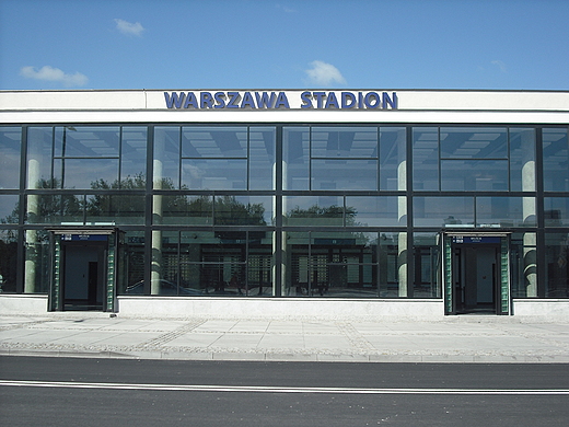 Warszawa. Przebudowany Dworzec PKP Warszawa Stadion.