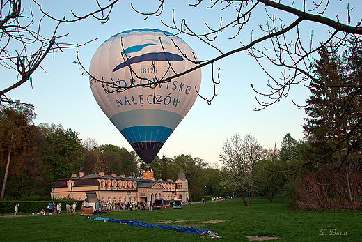 start balonu do turystycznego przelotu nad Naczowem