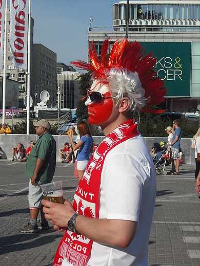 Warszawa. W Strefie Kibica przed meczem Polska-Czechy.