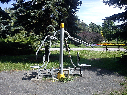 Park im.Szarych Szeregw-siownia na wieym powietrzu