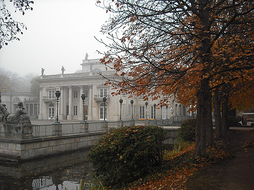 Warszawa. Jesie w azienkach.