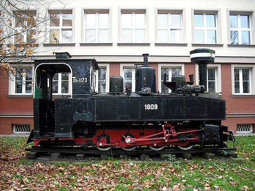 Warszawa. Lokomotywka przy ul. Bitwy Warszawskiej 1920 r.