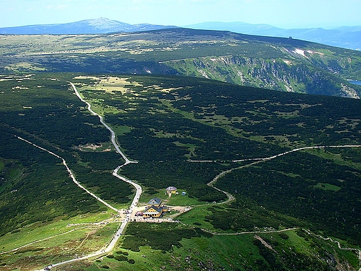 Widok ze nieki na lski Dom