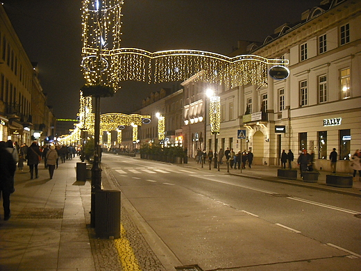 Warszawa ju witeczna. Ulica Nowy wiat.