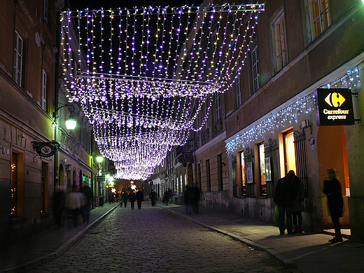 Warszawa. Starwka noc.