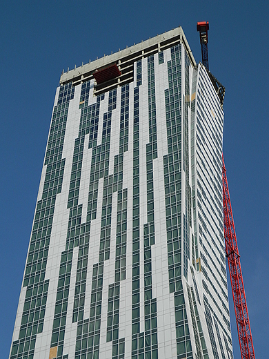 Warszawa. Budowa najwyszego apartamentowca w miecie Zota 44.