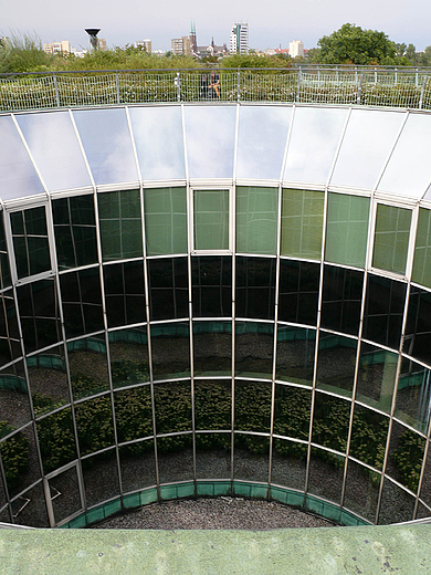 Warszawa. Na dachu Biblioteki Uniwersytetu Warszawskiego.