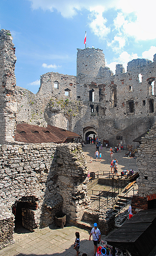 Ruiny zamku w Ogrodziecu.