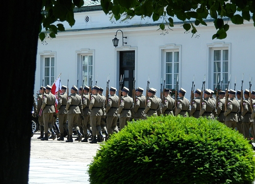 Warszawa. Przed Belwederem.