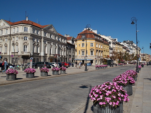 Warszawa. Fragment ulicy Krakowskie Przedmiecie.