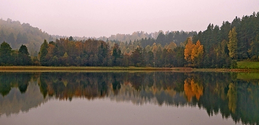 Jezioro Kojle jesieni.