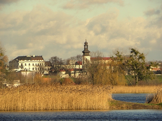 Centralka i koci w. Mikoaja od strony zalewu