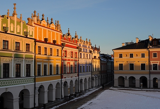 Zamo. Rynek Wielki. W grudniowym wietle.