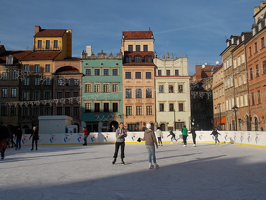 Warszawa. Lodowisko na rynku Starego Miasta.