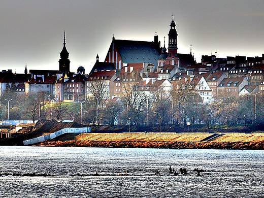 Warszawa. Starwka od strony Wisy.