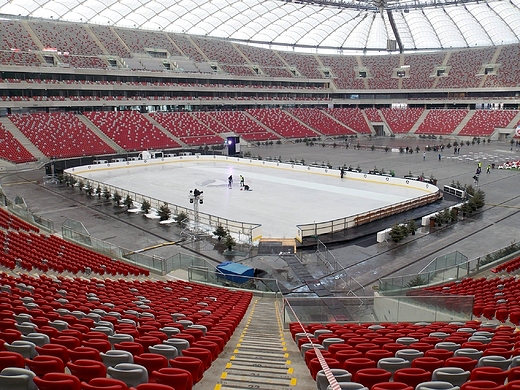 Warszawa. Zimowy Narodowy. Najwiksze w Polsce sztuczne lodowisko na Stadionie Narodowym.