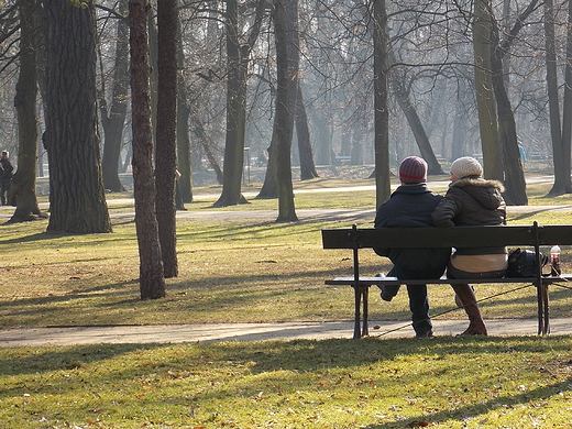 Warszawa. W soneczn niedziel w azienkach.