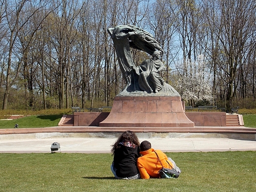 Warszawa. Wiosna w azienkach.