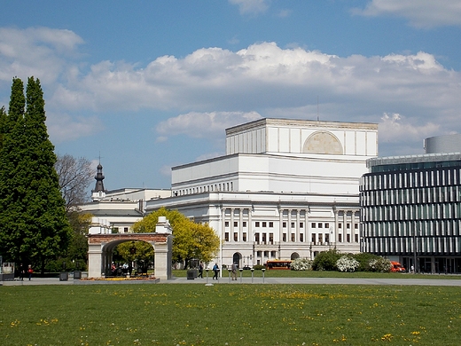 Warszawa. Na Placu Pisudskiego: Grb Nieznanego onierza, Teatr Wielki, Metropolitan II.