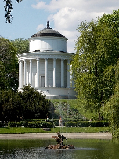 Warszawa. Wodozbir w Ogrodzie Saskim.