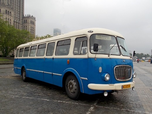 Warszawa. Noc Muzew 2014. IX Zlot Zabytkowych Autobusw.