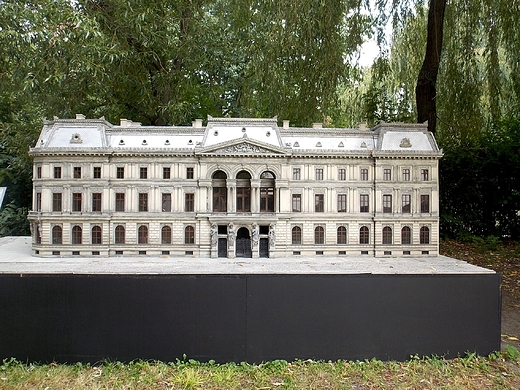 Warszawa. Park Miniatur na Woli. Paac Leopolda Kronenberga.