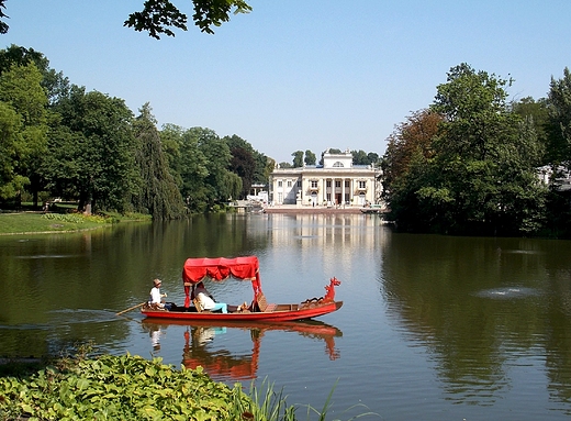 Warszawa. Gondola w azienkach.