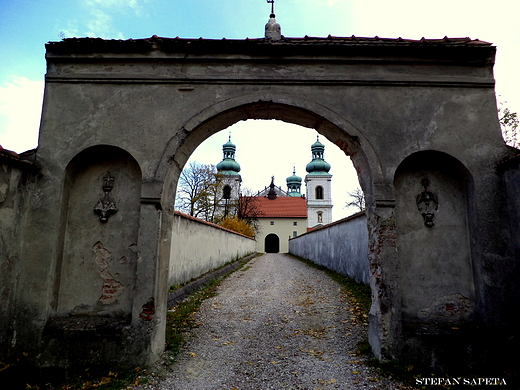 klasztor oo.Kameduw na Bielanach