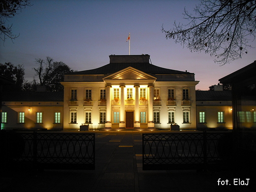 Warszawa. Belweder wieczorem.