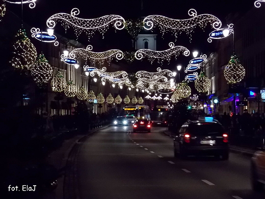 Warszawa. witeczna ul. Nowy wiat.