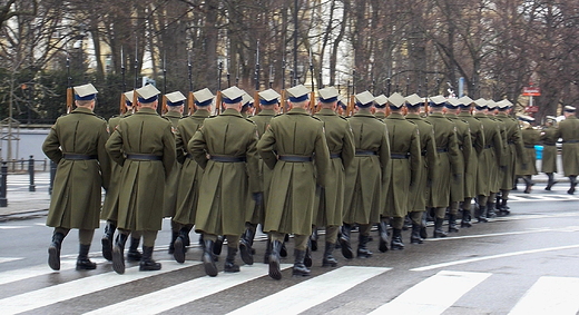 Warszawa. onierze w Al. Ujazdowskich.