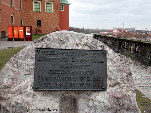 Warszawa. Pierwszy trzon Kolumny Zygmunta postawiony w 1644 r., rozebrany w 1887 r.