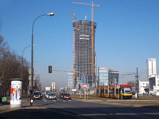 Warszawa. Ul. Towarowa i budowa Warsaw Spire.