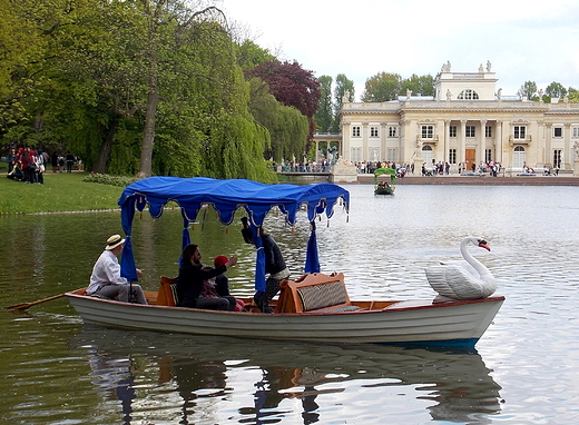 Warszawa. Gondola w azienkach.