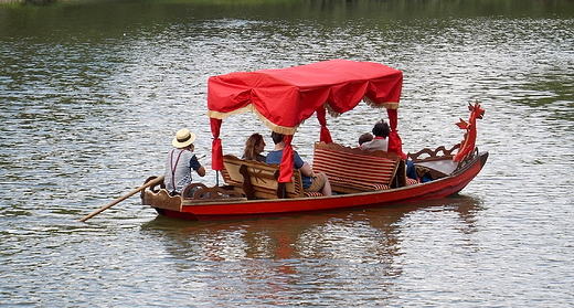 Warszawa. Gondola w azienkach.