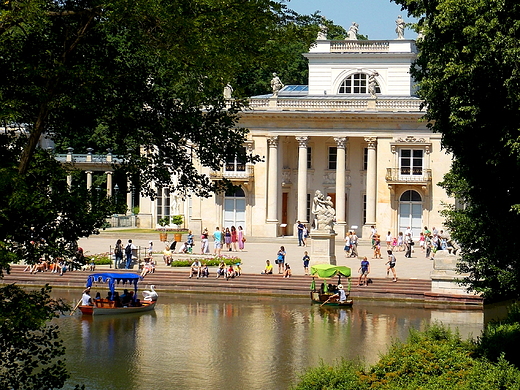 Warszawa. Paac azienkowski. Widok z Amfiteatru.