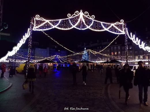 Warszawa. witeczny Rynek Starego Miasta.