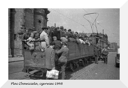 Warszawa. Na Nowo. Warszawiacy 1945 - 1955. Wystawa w Domu Spotka z Histori.