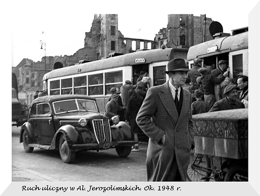 Warszawa. Na Nowo. Warszawiacy 1945 - 1955. Wystawa w Domu Spotka z Histori.