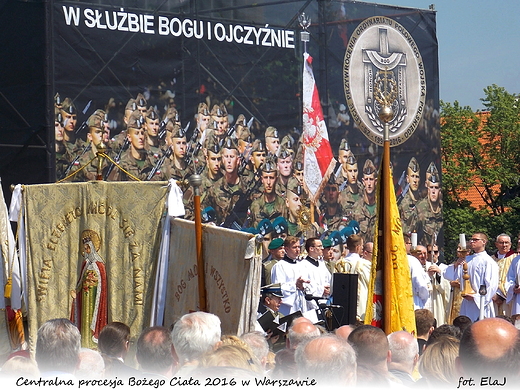 Centralna procesja Boego Ciaa 2016 w Warszawie. Otarz przy pl. Pisudskiego