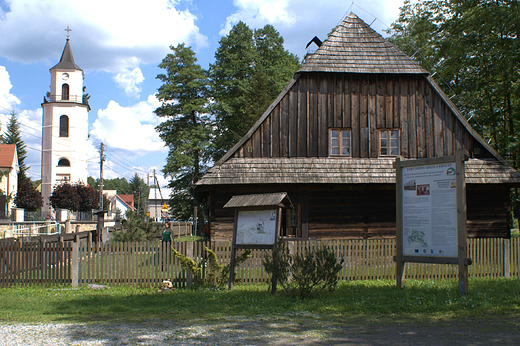 Kielcza - zabytkowa drewniana chata z 1832r.