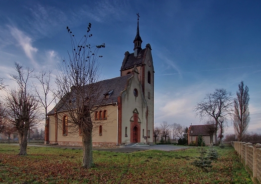 winiary Grne - poewangelicki koci zbudowany w 1909 roku.