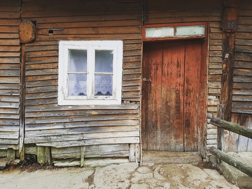 Jedna z ostatnich chy w Regietowie. Beskid Niski