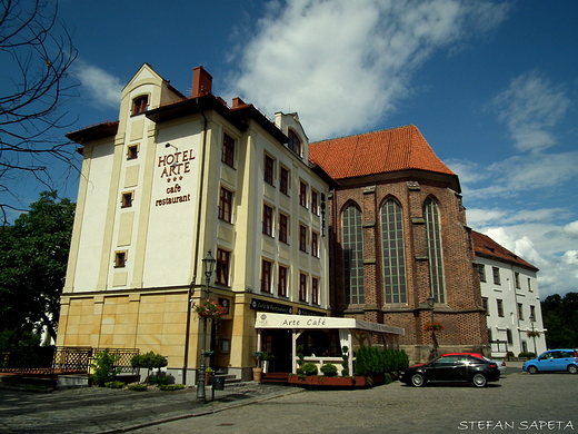 Koci pw. w. Jadwigi w zespole Zamku Piastw lskich w Brzegu