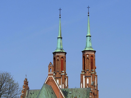 Strzeliste wiee neogotyckiej katedry siedleckiej