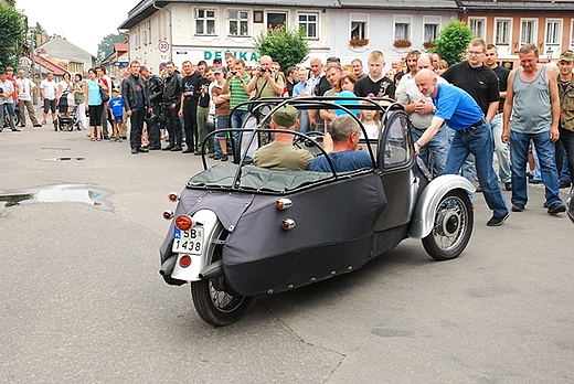 I Spotkanie Motocykli Zabytkowych Strumie 2010-Velorex gwna wygrana.