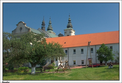 Parady - budynki klasztorne i Sanktuarium Chrystusa Cierniem Koronowanego (