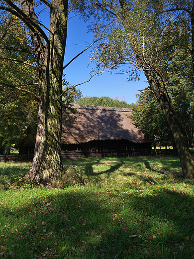 Grnolski Park Etnograficzny. Widok na stodo z Kobira.