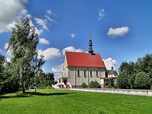 Sanktuarium Matki Boej Bolesnej Pani Ziemi witokrzyskiej